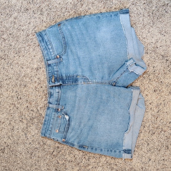 Denizen from Levi's Pants - Denizen from Levi's STRETCH Mid Rise Shortie Shorts W29 Size 8